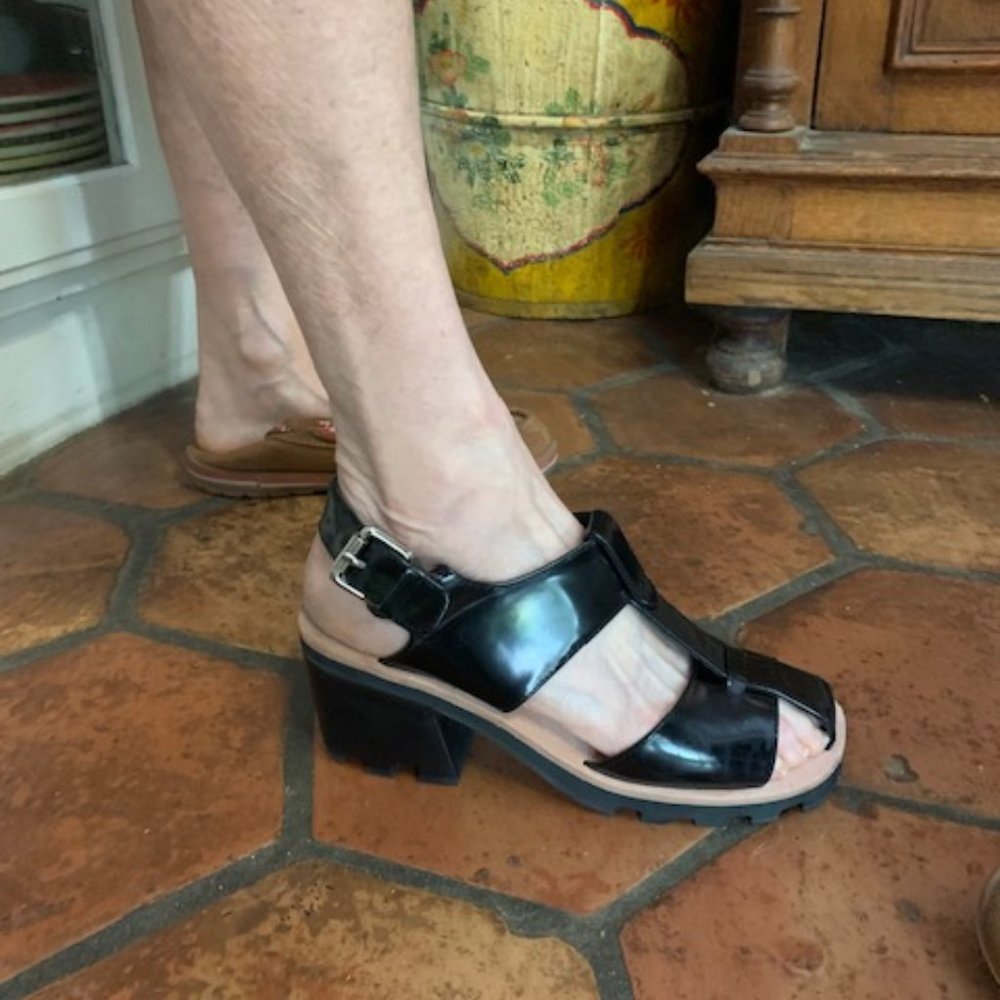 Jeffrey Campbell Black Patent Heel Sandals 6.5 NEW - Picture 13 of 13